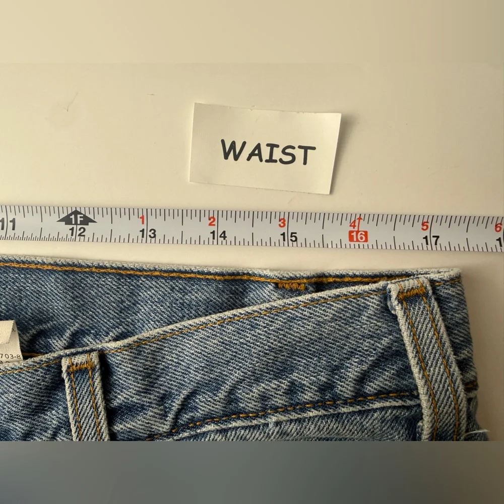 VTG Levi's 560‎ Loose Fit Tapered Leg 36x34 Blue Denim Red Tab 90's Retro Baggy